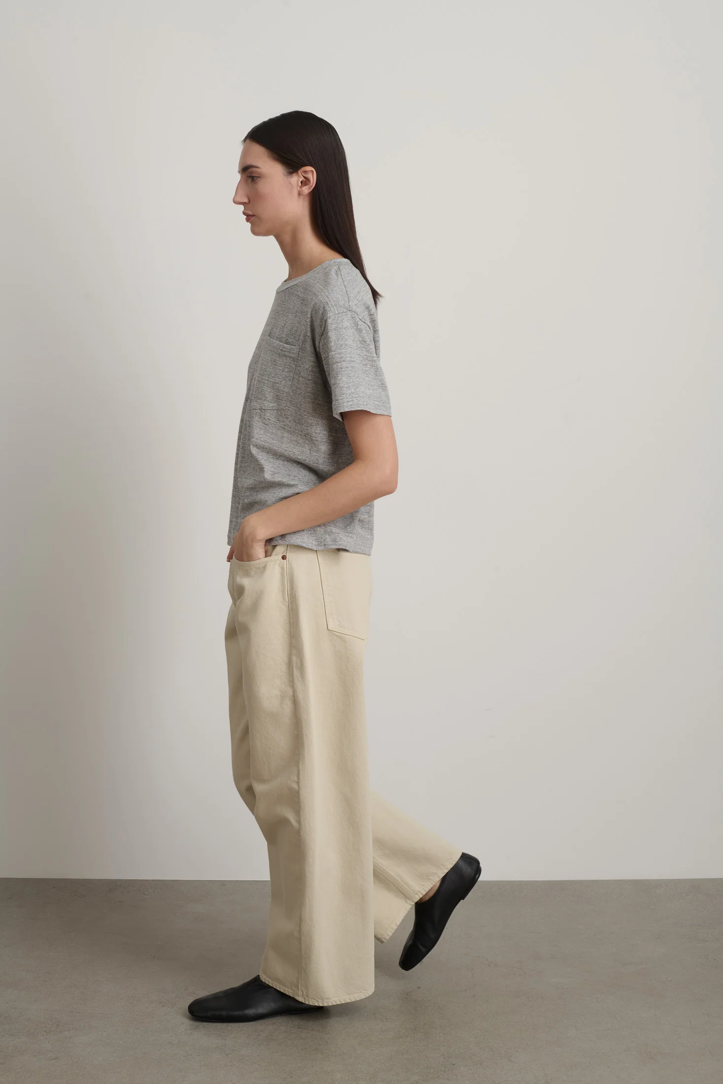 Atlas Pocket Tee Heather Grey - Image 6