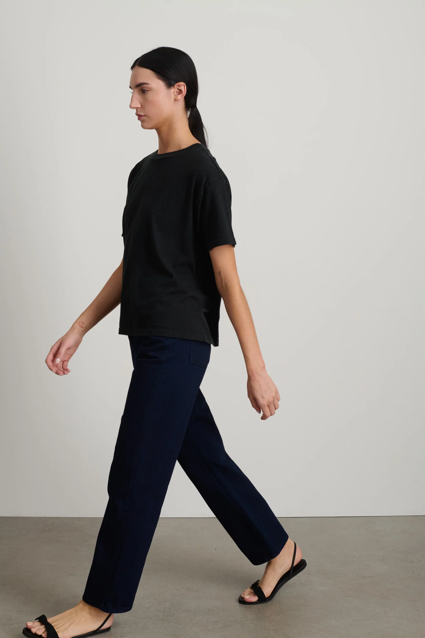 Atlas Tee Black - Image 4
