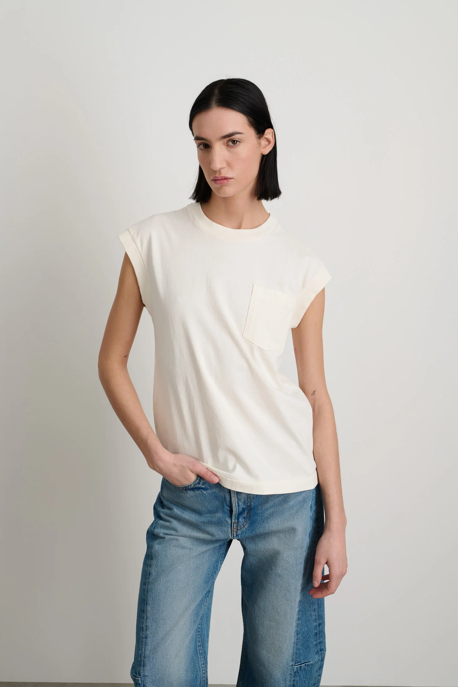 B Sides Pocket Tank Tile White - Image 4