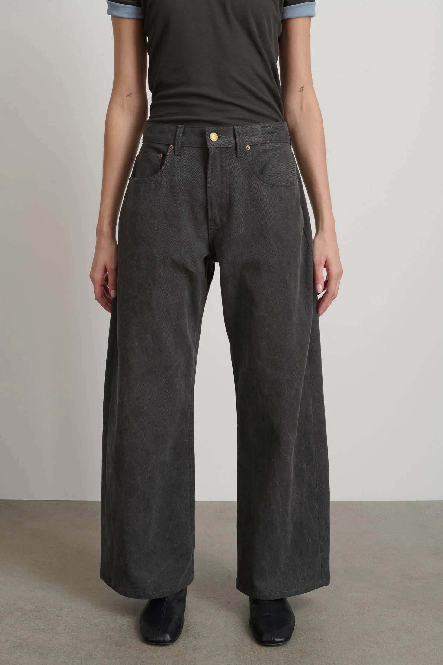 Floppy Jean Washed Black - Image 5