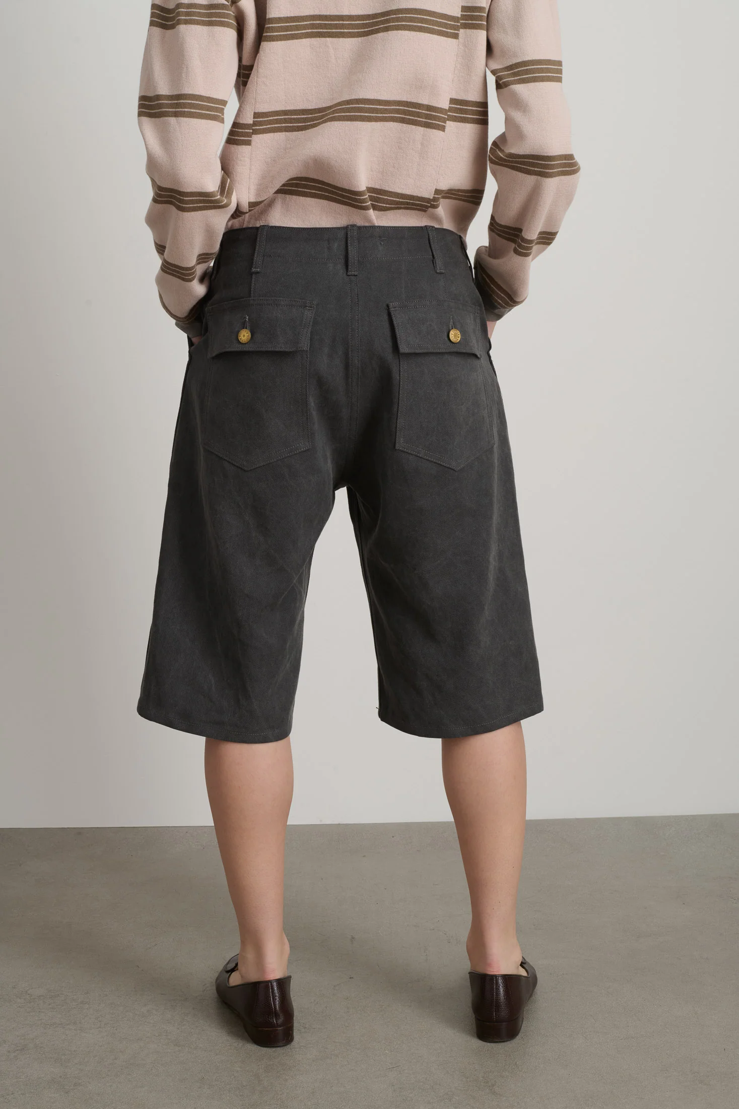 Roma Short Washed Black - Image 6