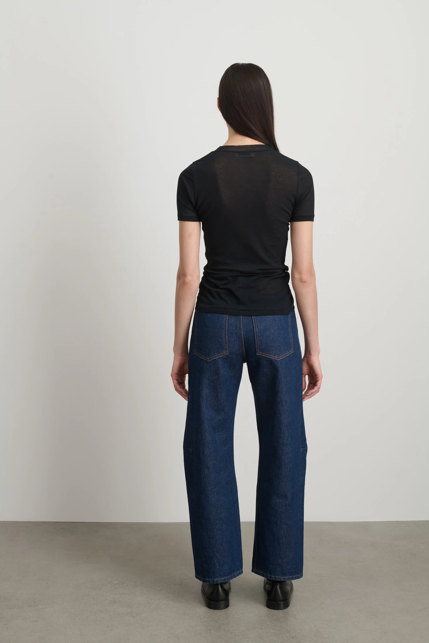 Vivien Tee Black - Image 5